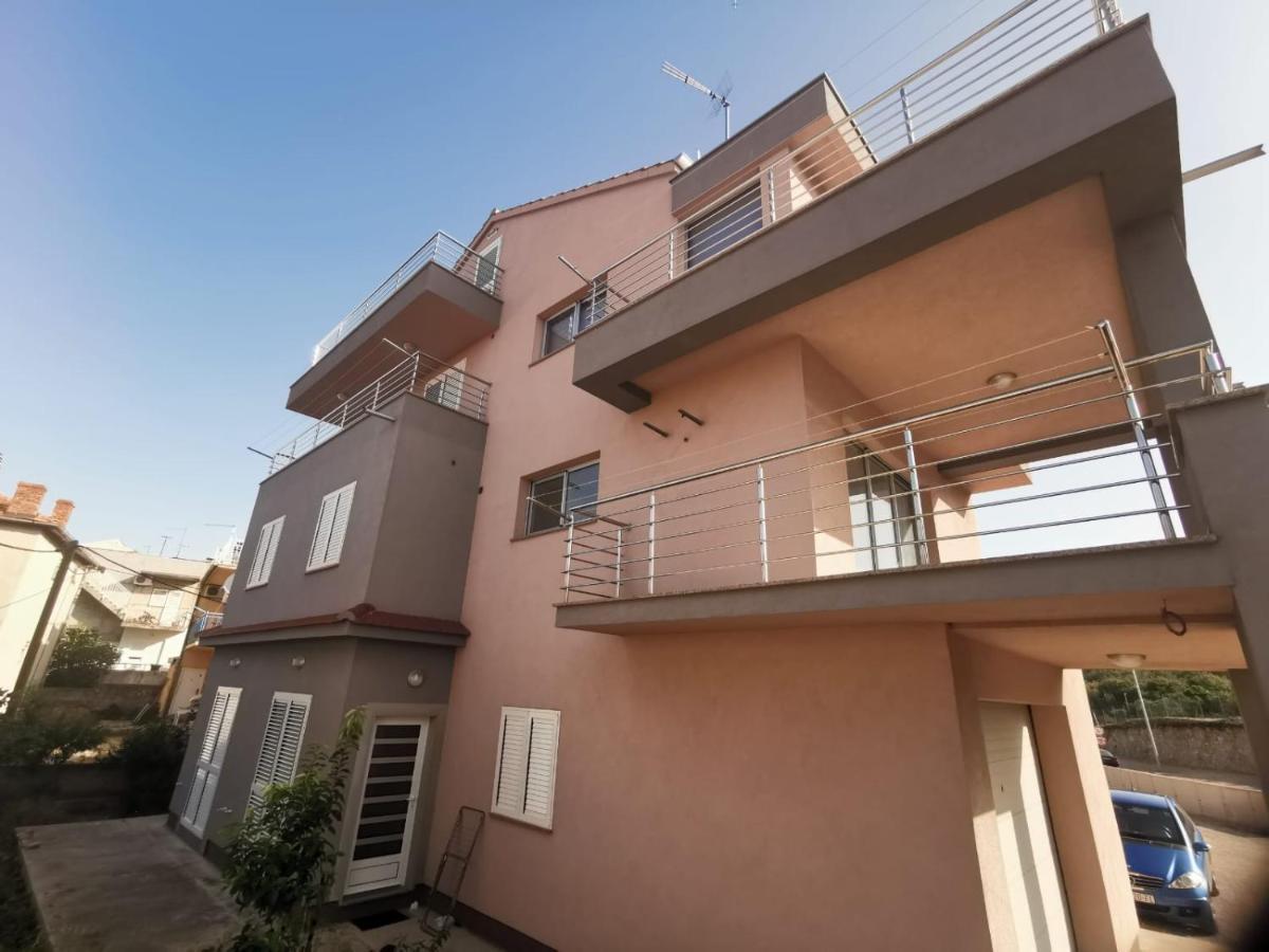 Apartments Grubisic - Sibenik - Parking Included Εξωτερικό φωτογραφία