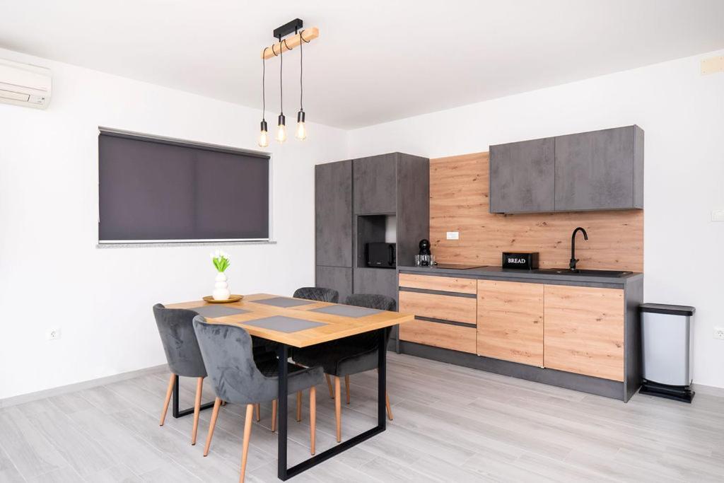 Apartments Grubisic - Sibenik - Parking Included Εξωτερικό φωτογραφία
