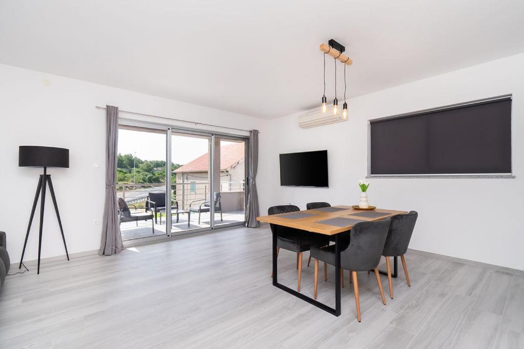 Apartments Grubisic - Sibenik - Parking Included Εξωτερικό φωτογραφία