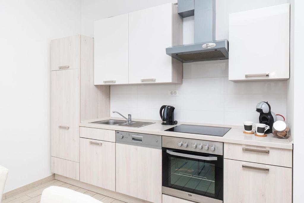 Apartments Grubisic - Sibenik - Parking Included Εξωτερικό φωτογραφία