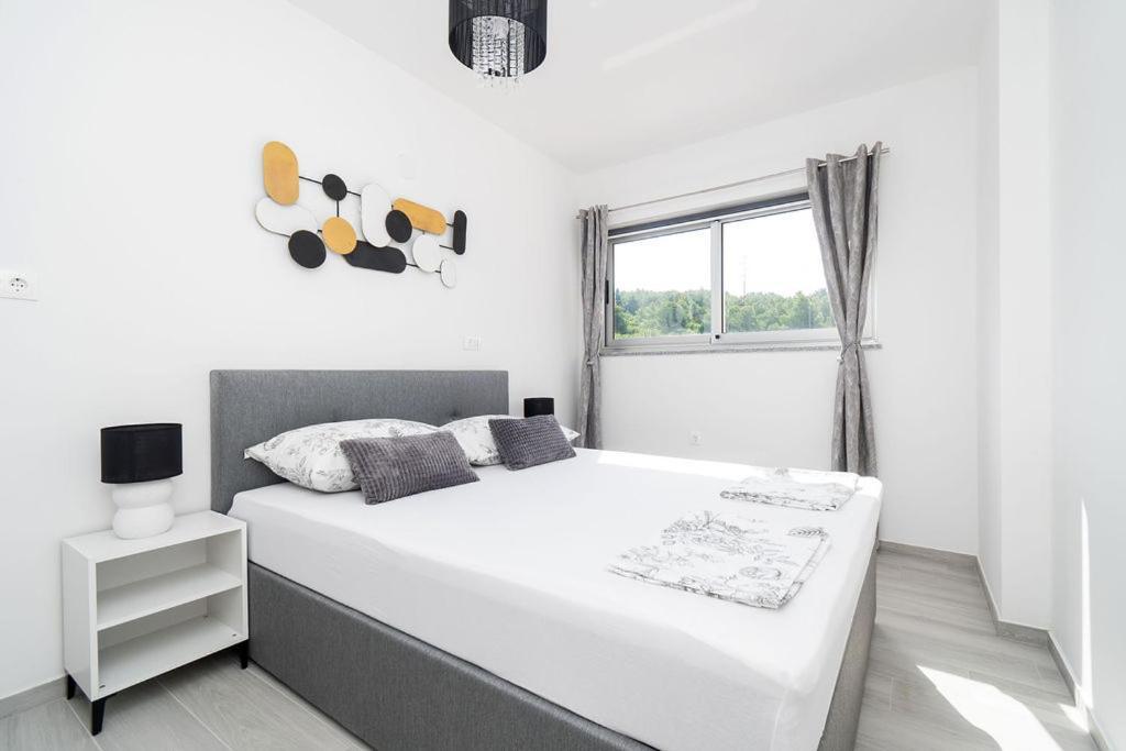 Apartments Grubisic - Sibenik - Parking Included Εξωτερικό φωτογραφία